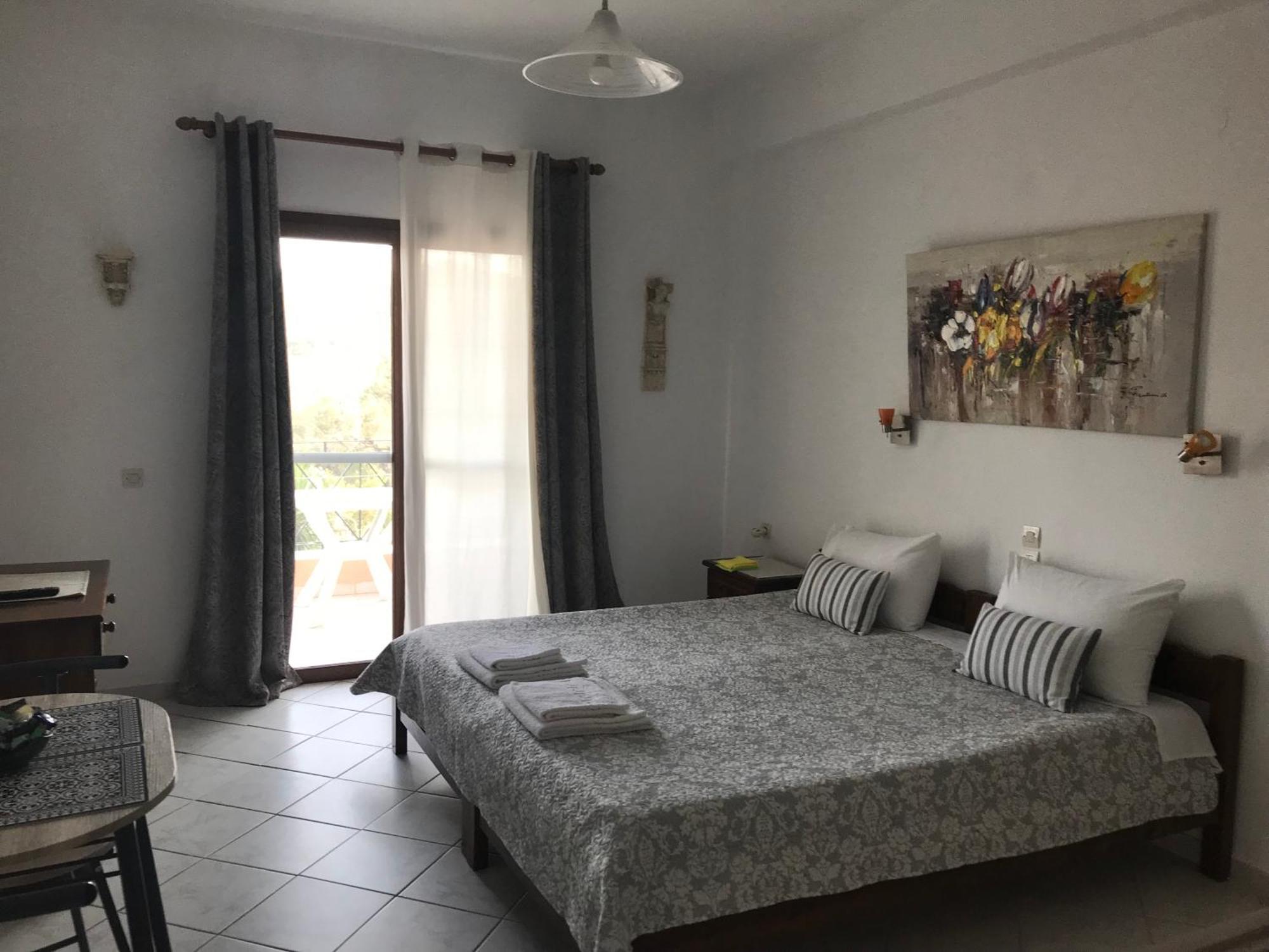Floros Apartments Agios Stefanos Avliotes  Bagian luar foto