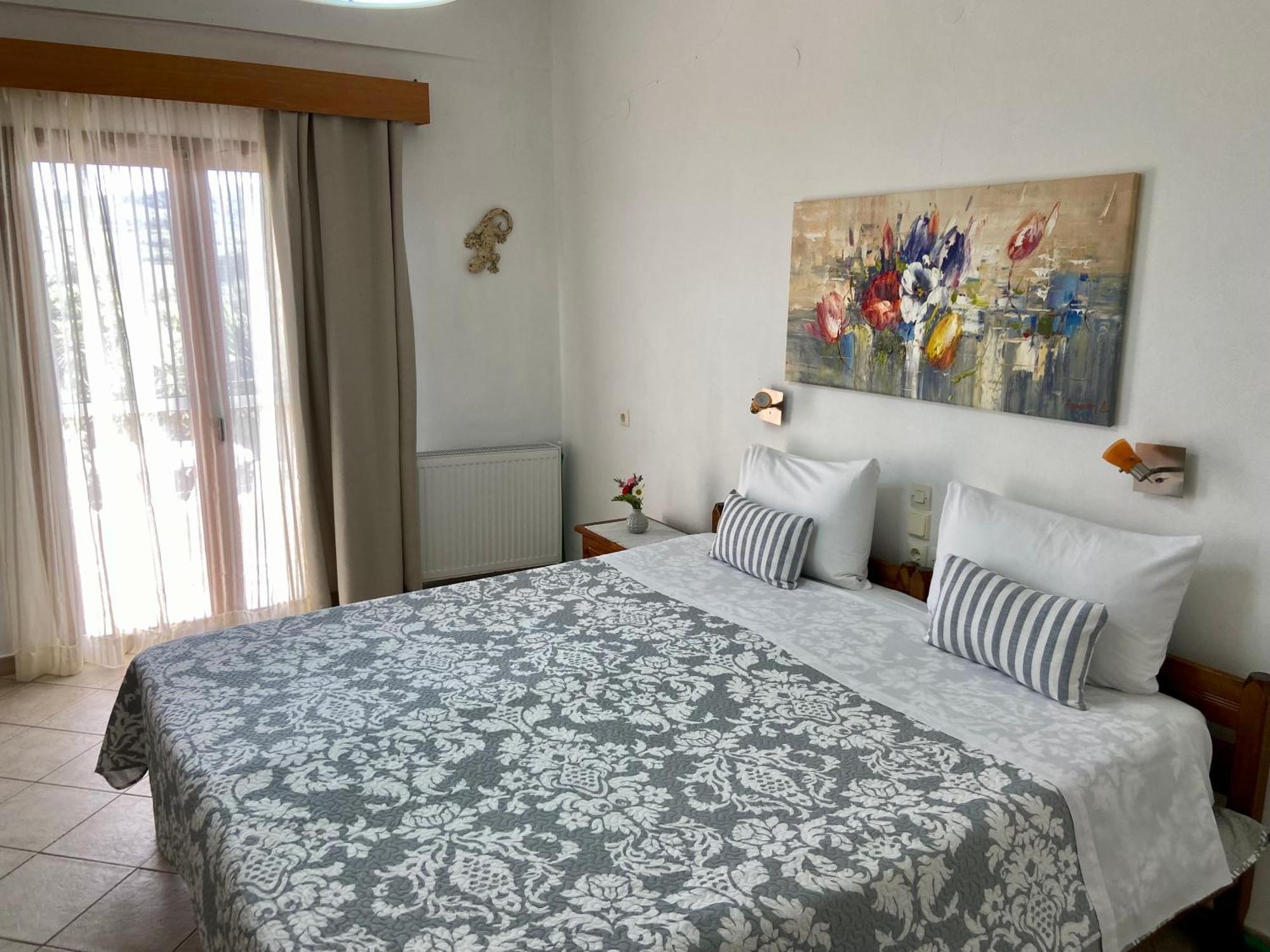 Floros Apartments Agios Stefanos Avliotes  Bagian luar foto