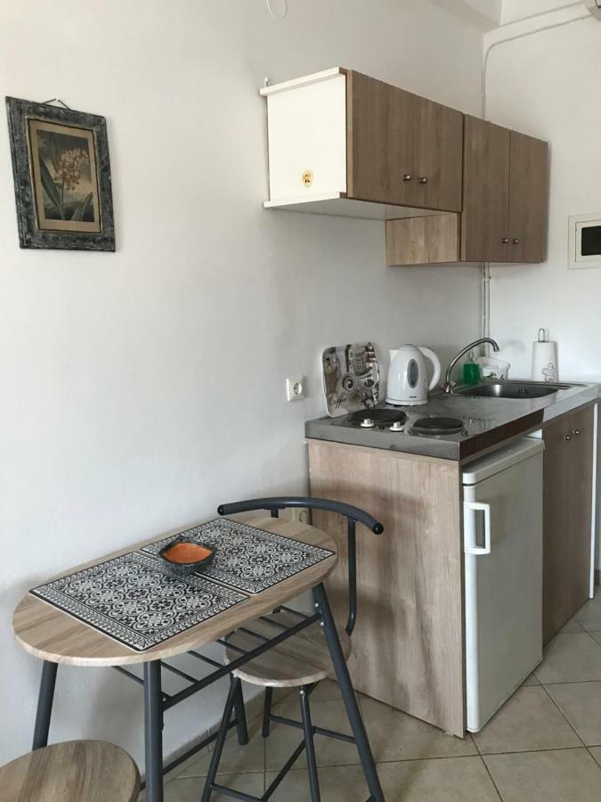 Floros Apartments Agios Stefanos Avliotes  Bagian luar foto